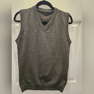 Gray Sleeveless Knit Top